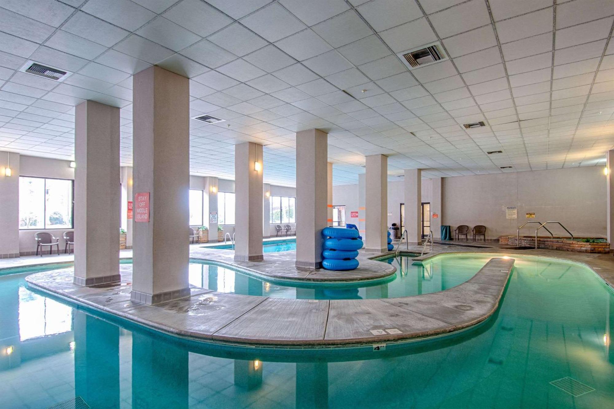 Park Tower Inn Піджен-Фордж Екстер'єр фото